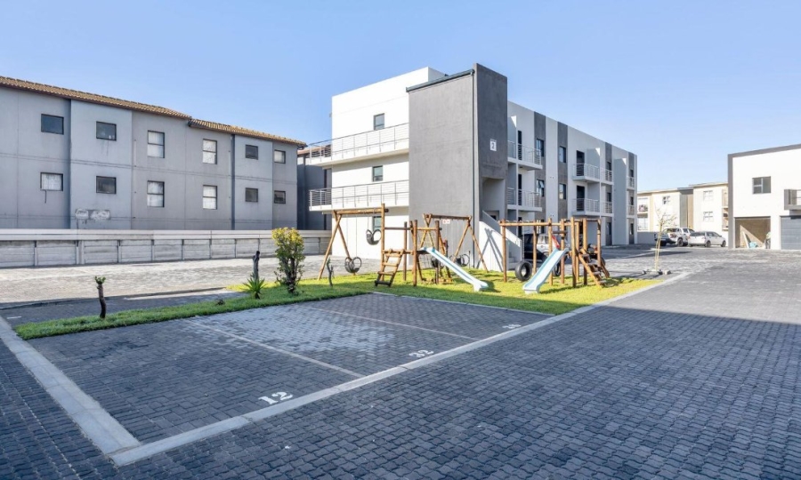 2 Bedroom Property for Sale in Parklands Western Cape